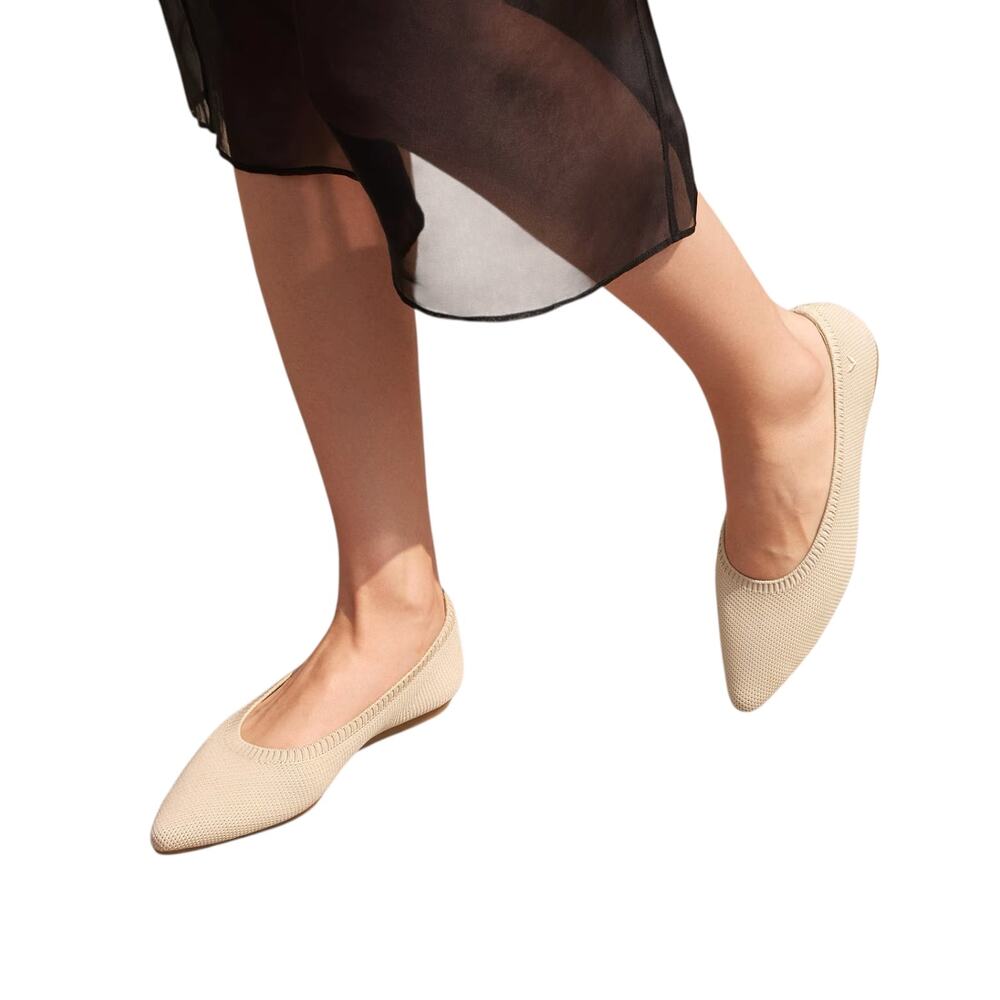 Vivaia NWT Women's Aria Pointed-Toe Knit Ballet Flat Almond Beige SZ 39 EU, 8 US